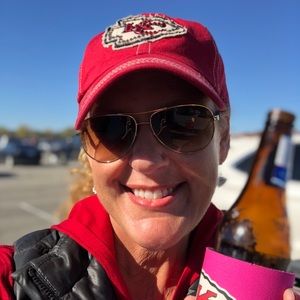 Meet your Posher, Robin